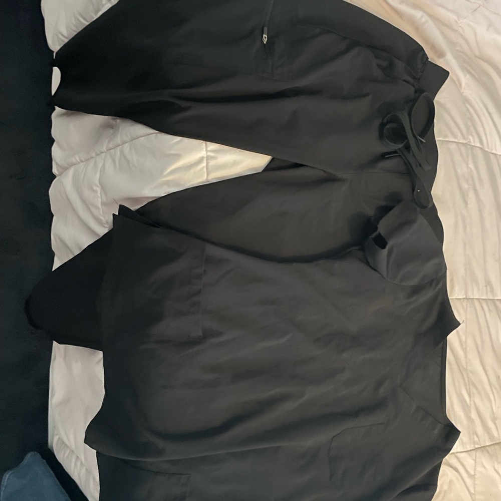 Black Scrubs